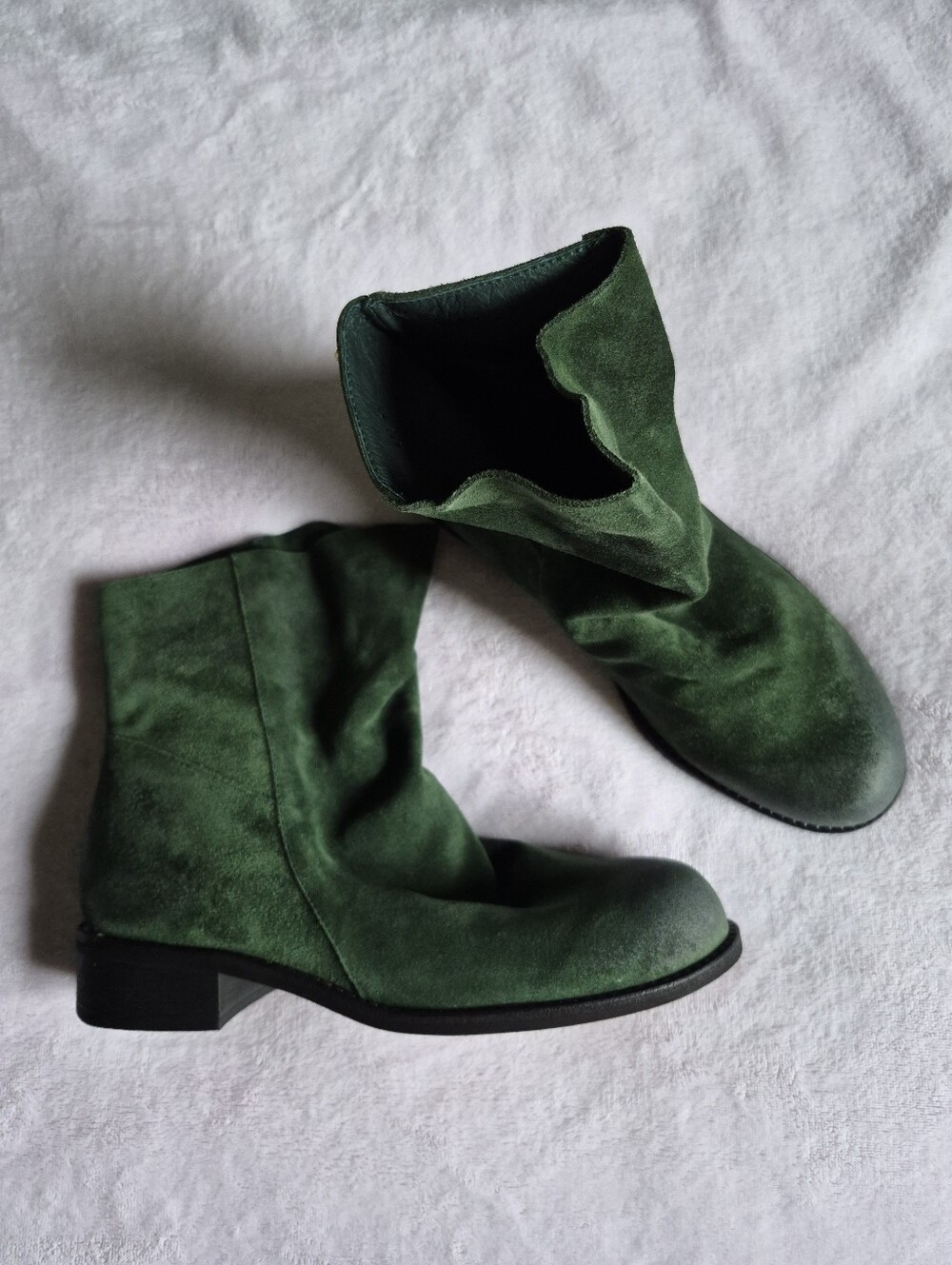 Antelope Louie Green Suede Boots